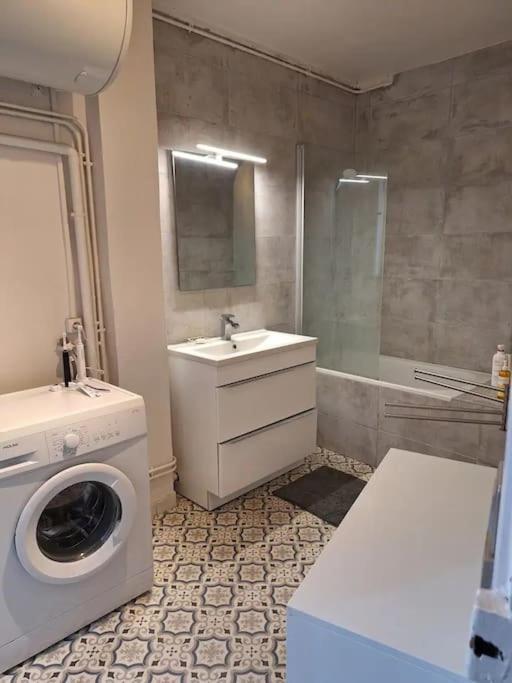 F2 - Denfert-rochereau - Porte D'orleans - 4 Pers Appartement